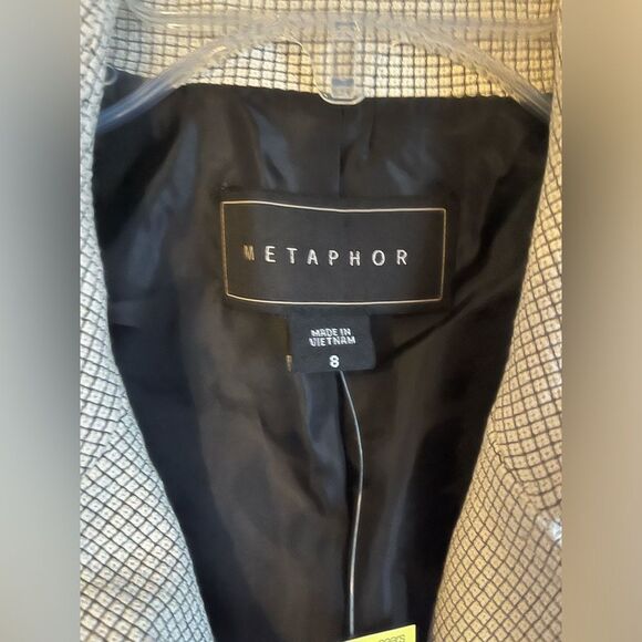 NWT Metaphor “Missy” Moto White Jacket. Size 8. - Picture 6 of 9